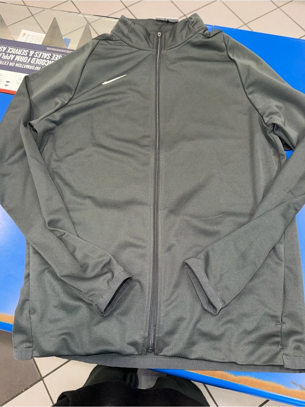 Nike Black Full-Zip Jacket with Subtle Swoosh